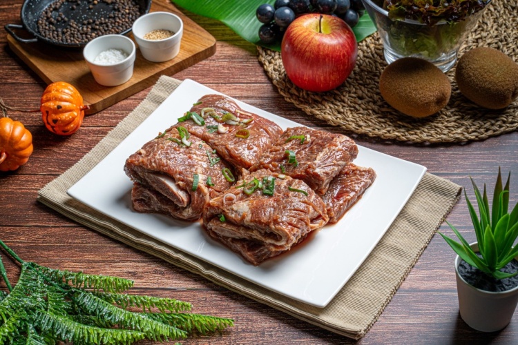 차림상5 갓갈비 소갈비 돼지갈비 차돌박이 김치꽃삼겹 갈비살 보라매회식장소