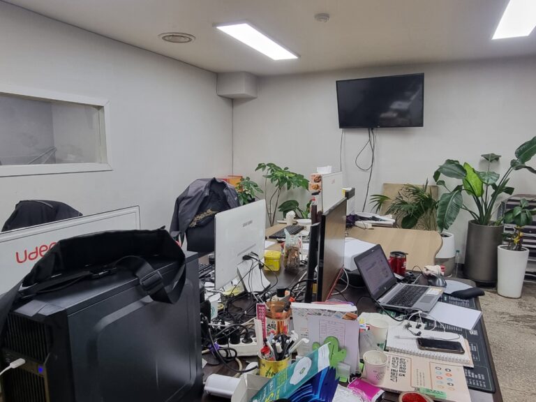 내부사진 집치워주는사람들 유품정리 유품정리사 특수청소전문업체 생활폐기물처리 사무실폐업정리 유품정리사 연봉 768x576