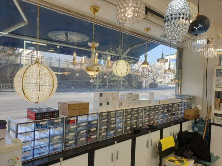 내부사진 창대전기조명 팬던트 조명 면 조명 LED 간접조명 배선기구 전기집자재 인테리어 조명 설치 768x576