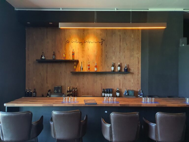 1 우드바 wood bar 송도회식장소 송도사교모임 송도접대 송도룸바 송도바 송도혼술 센트럴파크 좋은 술집 미술관 768x576