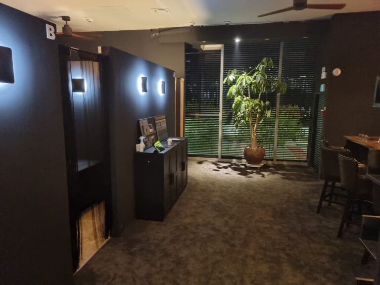 우드바 내부사진 5 송도술집 송도위스키 인천송도가볼만한곳 인천송도술집 인천송도분위기좋은바 송도센트럴파크 주차장 768x576