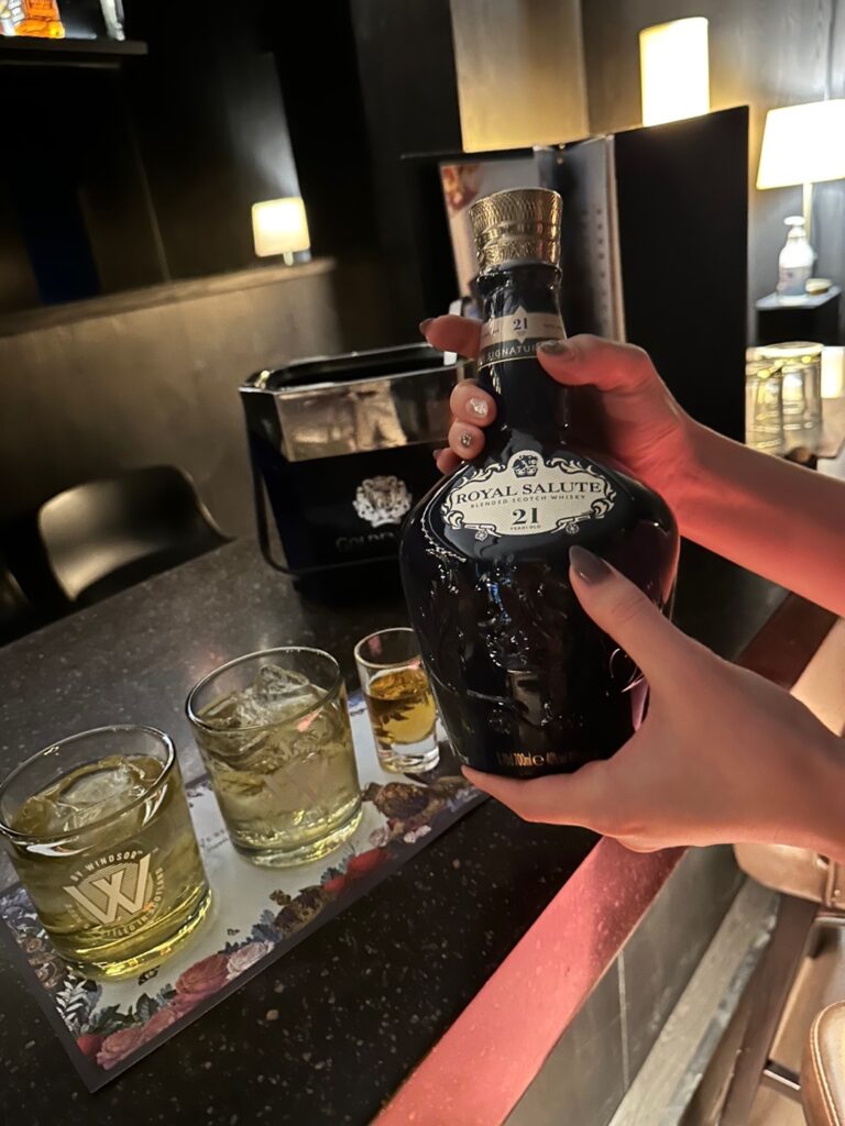 VIP bar 송도회식장소 송도사교모임 송도접대 송도룸바 송도바 송도혼술 송도토킹바 센트럴파크 피크닉 센트럴파크 768x1024