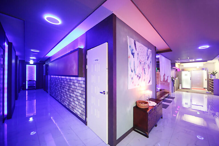 스파궁 내부사진 서산발마사지 서산전신마사지 예천동마사지 예천동타이마사지 마사지 체어 미국 마사지기 마사지볼 768x512