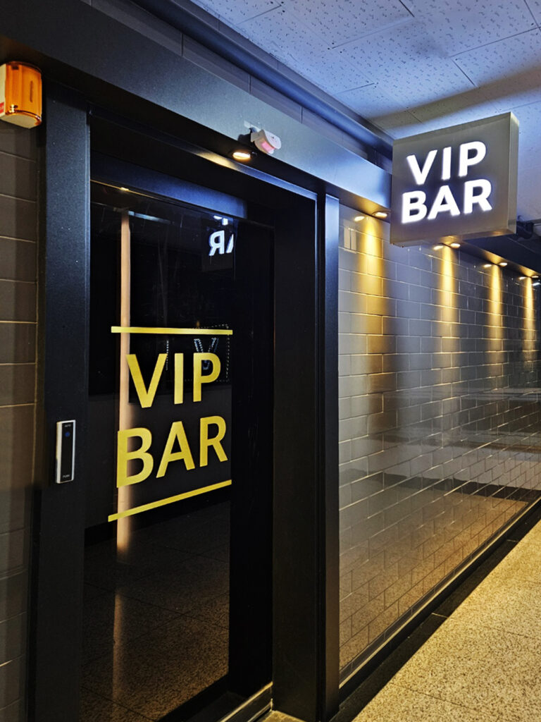 매장입구 브이아이피 vip 송도바 송도비니즈스바 송도접대 송도바다수영 768x1024