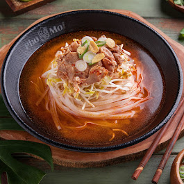 얼큰 소고기 쌀국수辣牛肉米粉 Spicy Beef Rice Noodles